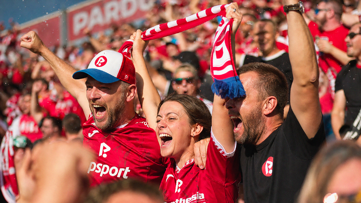 www.fkpardubice.cz