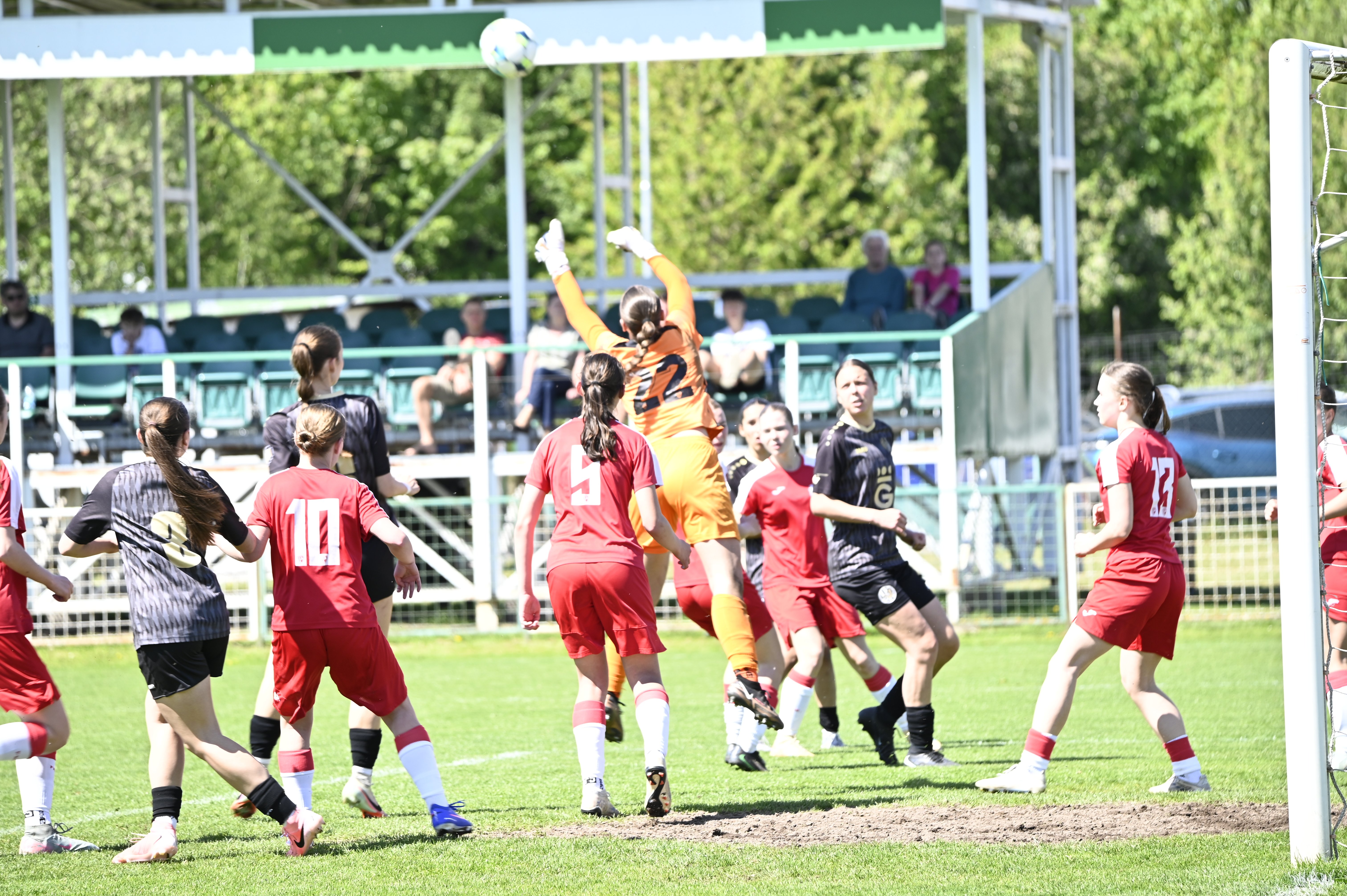 FC Hradec Králové: Rezerva vítězí, Vlkanova vzpomíná na souboje s Bořilem — image 1